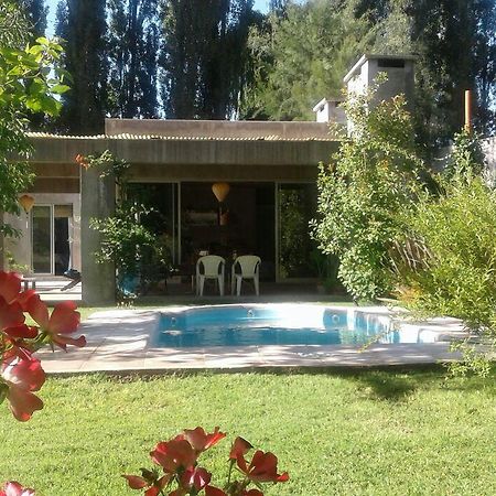 Casa Los Cerezos En Chacras De Coria Buitenkant foto