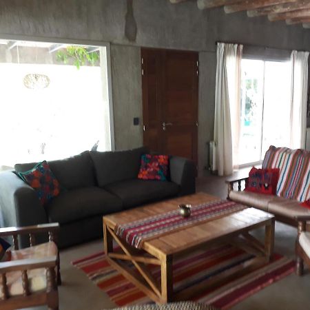 Casa Los Cerezos En Chacras De Coria Buitenkant foto
