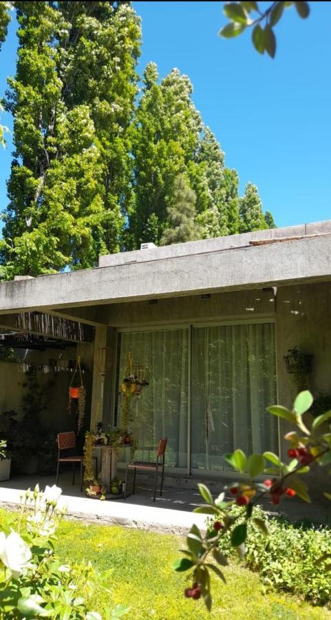 Casa Los Cerezos En Chacras De Coria Buitenkant foto