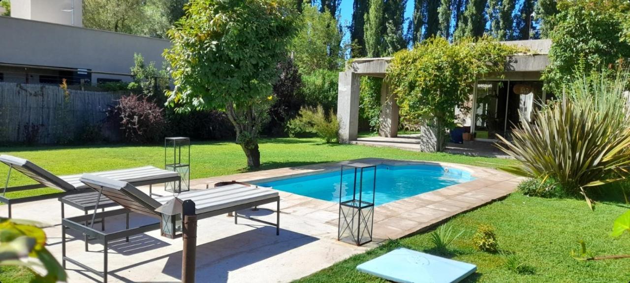 Casa Los Cerezos En Chacras De Coria Buitenkant foto