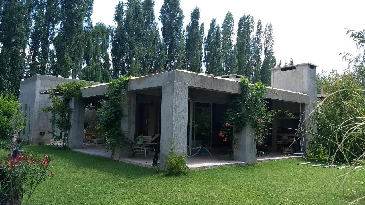 Casa Los Cerezos En Chacras De Coria Buitenkant foto