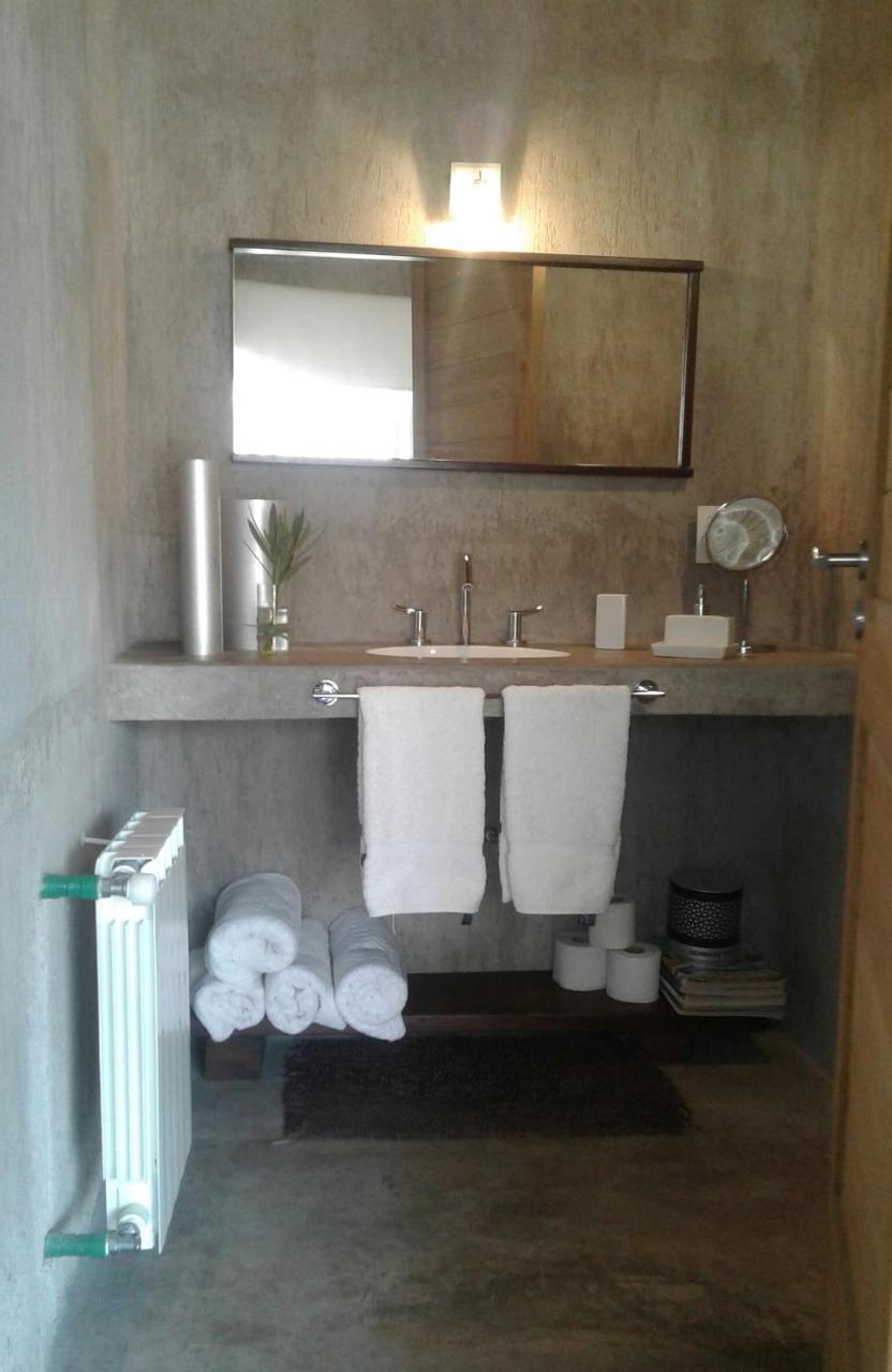Casa Los Cerezos En Chacras De Coria Buitenkant foto