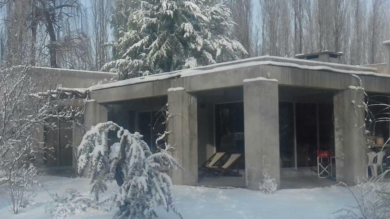 Casa Los Cerezos En Chacras De Coria Buitenkant foto